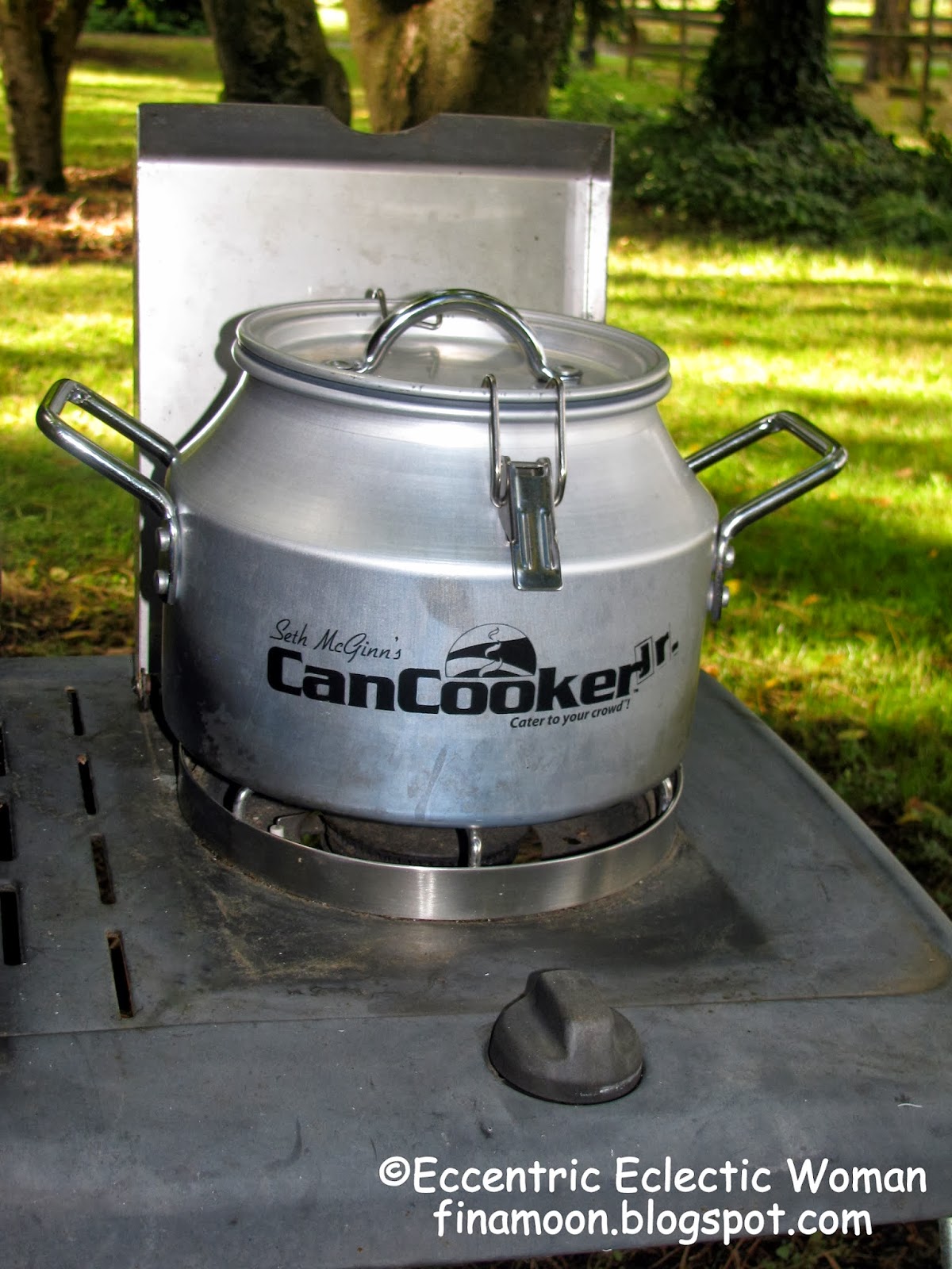 AMAZING CAMPING FOOD - CanCooker Jr. Review 