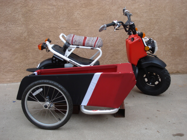 mini scooter with sidecar