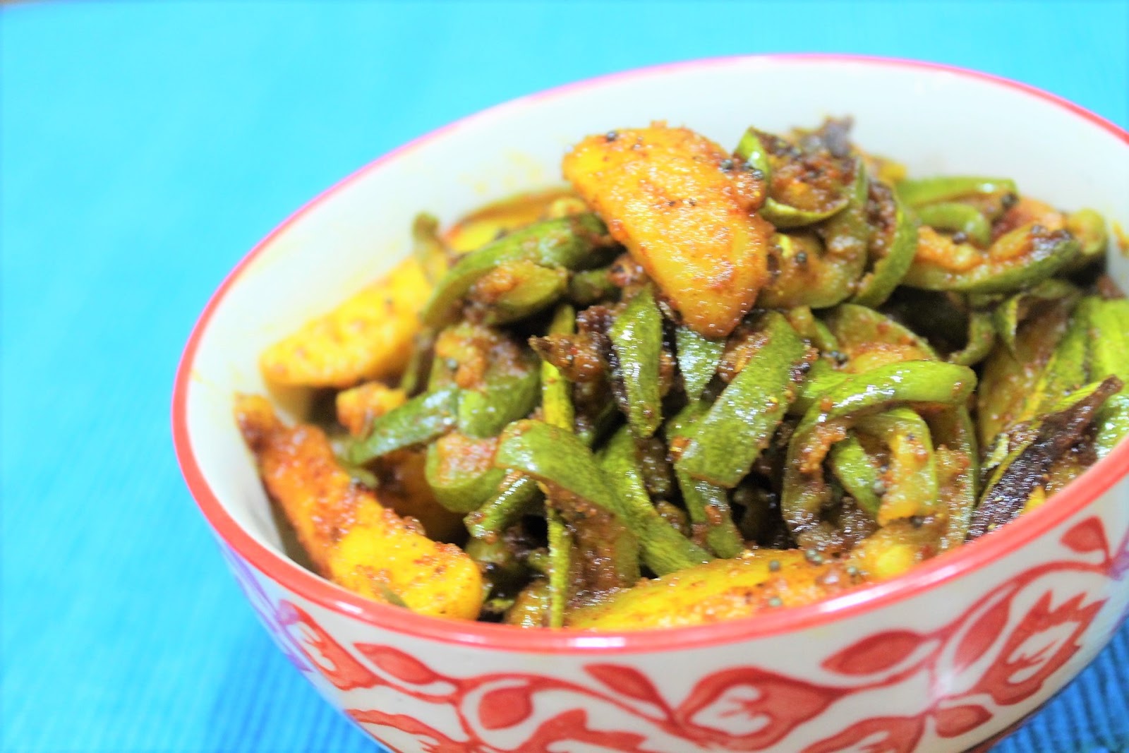 Parwal Bataka Nu Shaak Gujarati Shaak Recipes Gujarati Rasoi