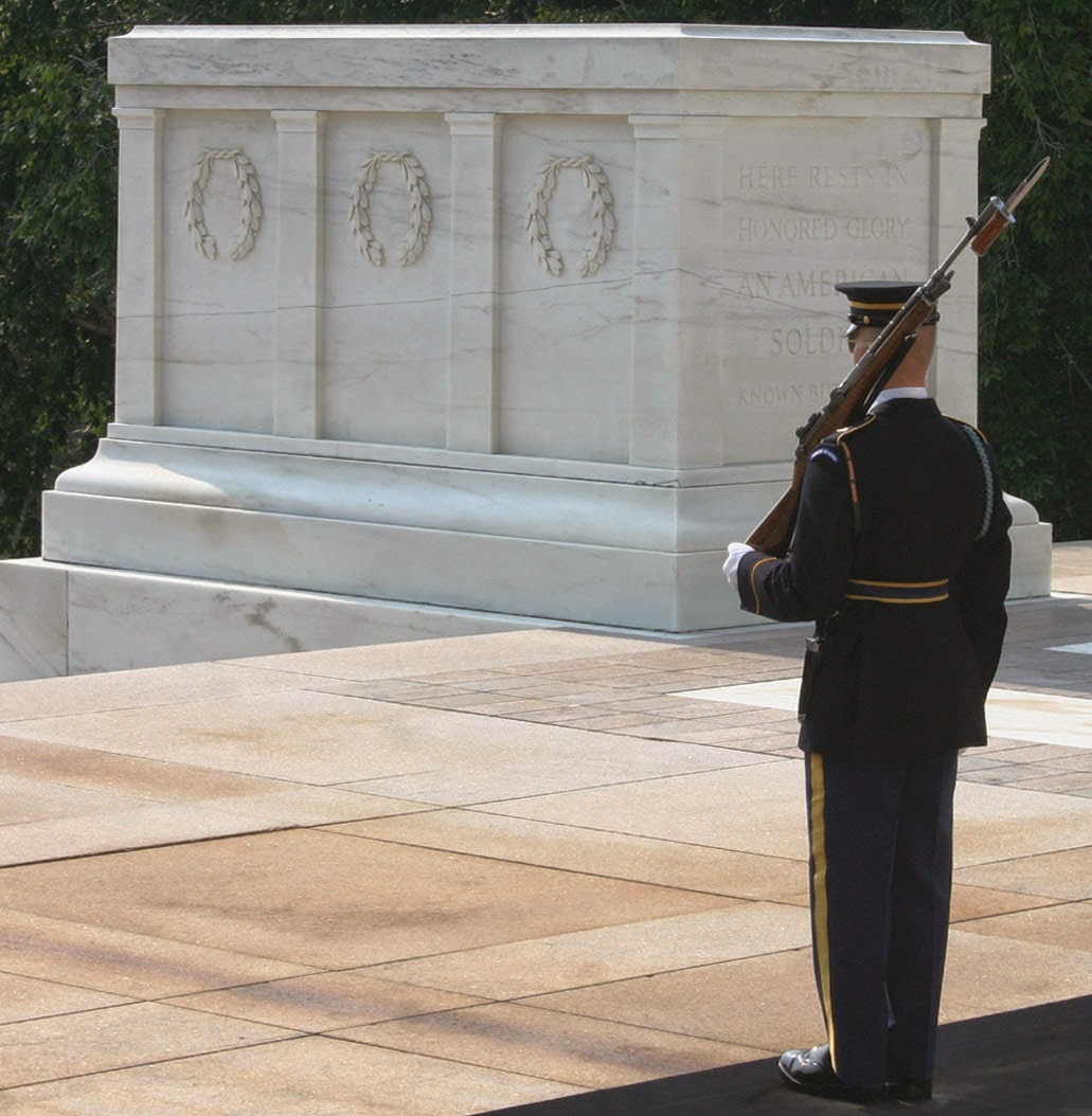 Tomb of the Unkown Soldier. Source: http://upload.wikimedia.org/wikipedia/commons/a/a6/Tomb_of_the_Unknown_Soldier_8.jpg