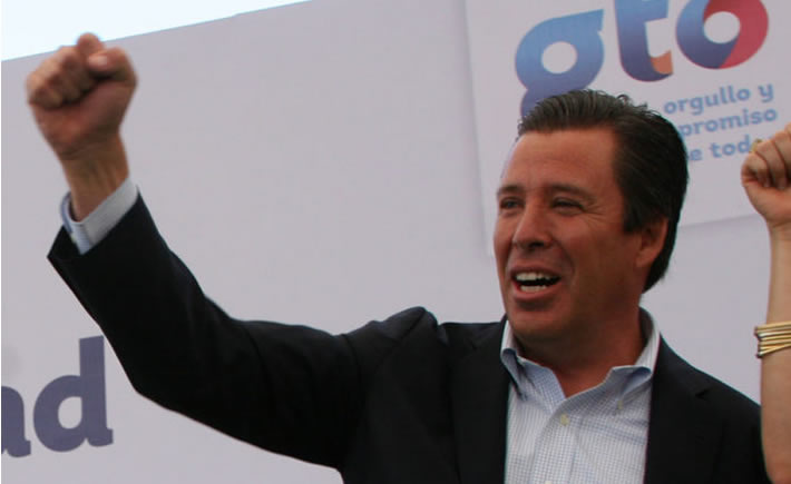 El gobernador de Guanajuato, Miguel Márquez Márquez se entrevistará este viernes con empresas de Holanda del sector automotriz que quieren invertir en tierras guanajuatenses, esto previo a la visita del Presidente Enrique Peña Nieto a este país del viejo continente que se llevará a cabo el próximo martes, pues el ejecutivo también se reunirá con diplomáticos de la Embajada de los Países Bajos y empresas de renombre internacional (Foto: Cortesía)