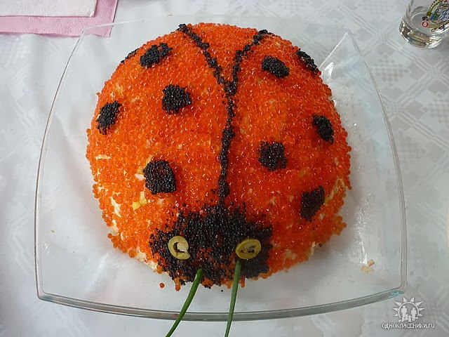 Caviar și icre de Manciuria pe salată de ton caviar-si-icre-de-manciuria-pe-salata-de-ton