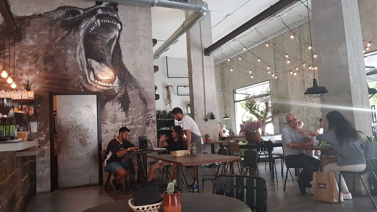 El Mundo de LadyMosaico Bastard Coffee & Kitchen