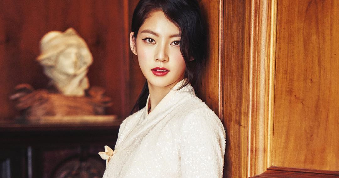 twenty2 blog: Gong Seung Yeon in CeCi May 2016 | Fashion and Beauty