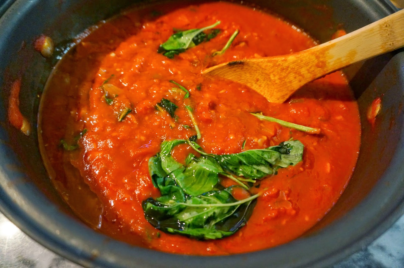 Basic Tomato & Basil Sauce