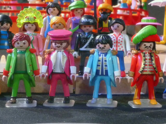 Diorama Playmobil The Beatles El Poble dels clicks Barcelona 2015 Somosclicks Diorama Playmobil City
