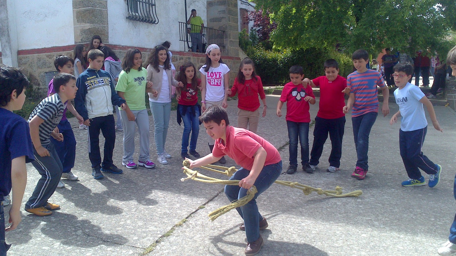 5ºA pasa a 6ºA JUEGOS POPULARES EN EL PATIO