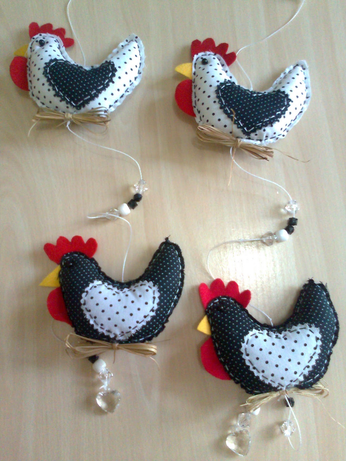 Moldes De Galinhas Em Feltro Feltro Facil Moldes E Apostilas Uma boa sugestao para quem esta buscando atraves deste trabalho sua fonte de renda familiar e voce ter um. moldes de galinhas em feltro feltro