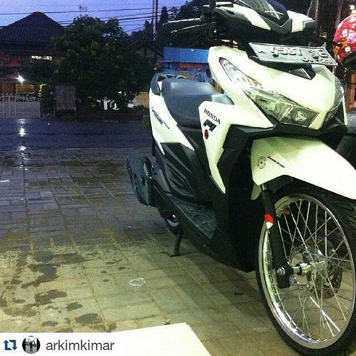 Vario 150 Velg Jari Jari Gambar Modifikasi Motor Honda Vario 150 Velg Jari Jari Ring 17 Warna Putih