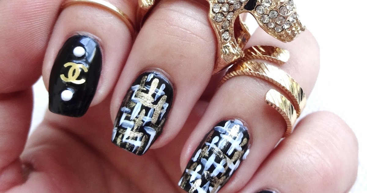 gold chanel nail art