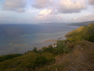 pemandangan dari bukit cinta, labuan bajo view bukit cinta, labuan bajo
