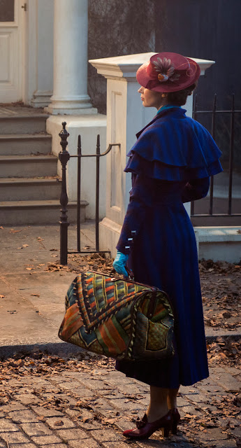 Emily Blunt is Mary Poppins