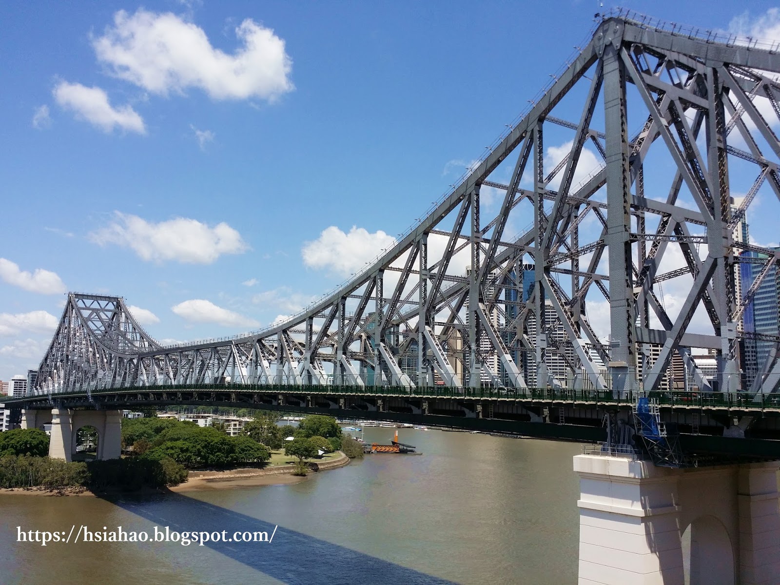 Brisbane-attraction-tourist-spot-Story-Bridge-climb-price-restaurant-dining-travel-Australia