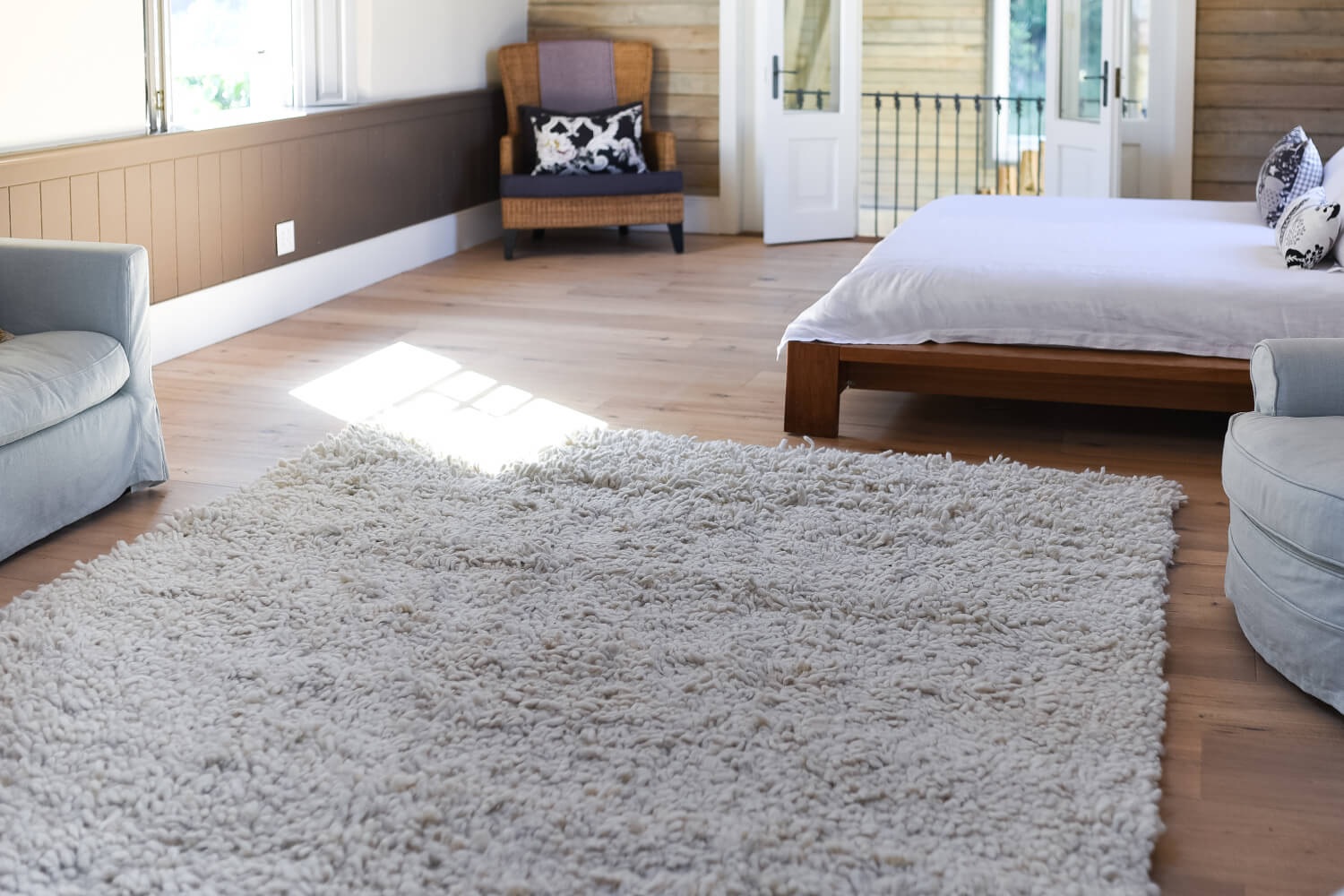 WOOL, AREA RUGS HANDWOVEN Phases Africa African Decor & Furniture