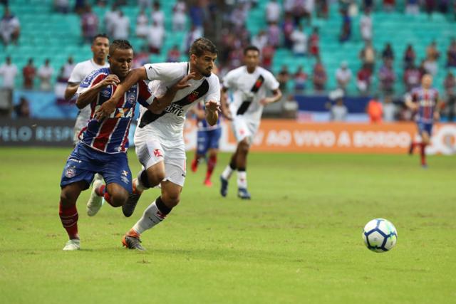 Bahia goleia o Vasco por 3x0 e deixa zona de rebaixamento; veja os gols