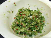 Tupperware Pro Mixing Bowl sweet chilli relish diced ingredients