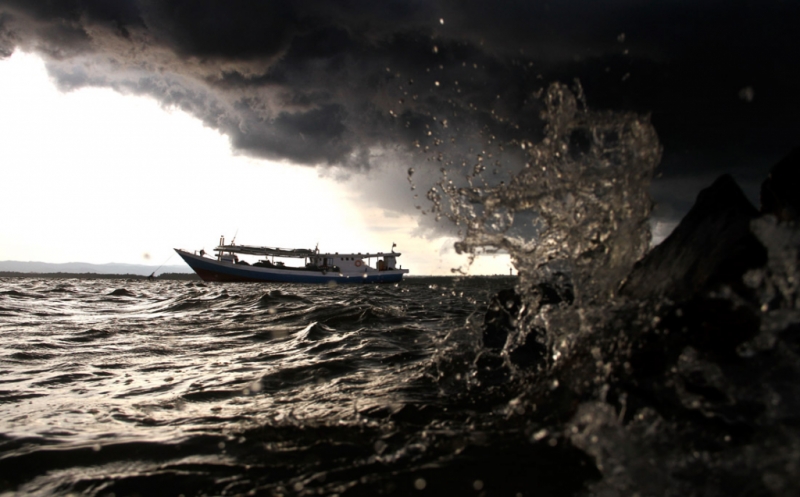 DAHSYATNYA, Siklon Dahlia Mengamuk, Tinggi Gelombang di Laut Jateng dan Yogya Capai 7 Meter! DAHSYATNYA, Siklon Dahlia Mengamuk, Tinggi Gelombang di Laut Jateng dan Yogya Capai 7 Meter!
