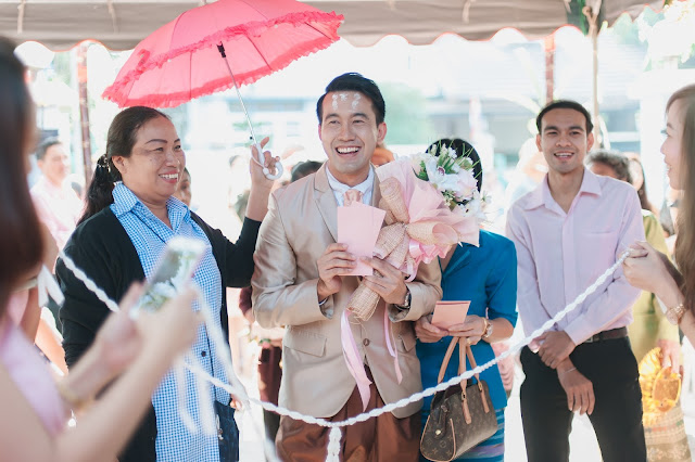 ช่างภาพงานแต่งงาน ช่างภาพเช้ากินเลี้ยงเที่ยง ช่างภาพ แคนดิด ช่างภาพแนววินเทจ งานแต่งสบายๆ โทนสีวินเทจ ตากล้องงานแต่งงานพิธีการเช้า งานแต่งเรียบง่ายแบบไทย
