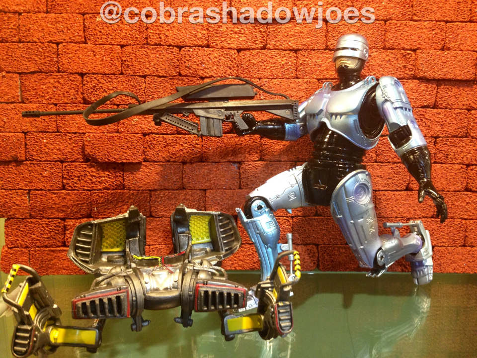 CobraShadowJoes: NECA Toys Robocop - Deluxe Figure with Jetpack and ...