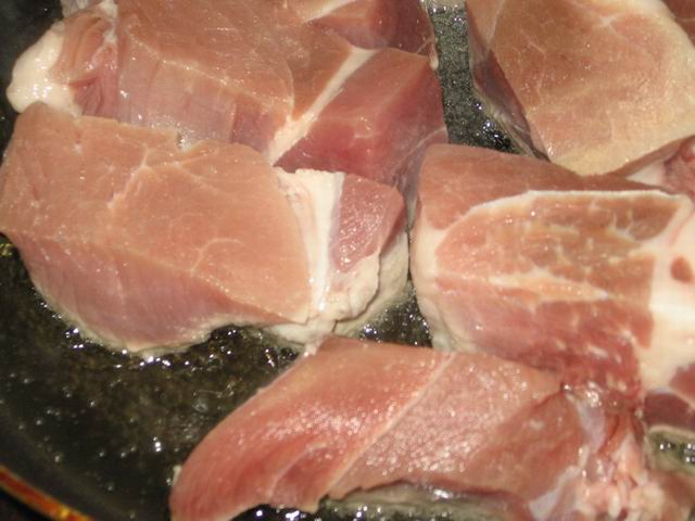 Готовим свинину кусочками. Кусочки мяса по парижски. Что можно приготовить из куска свинины. Что приготовить из маленького кусочка свинины. Что можно приготовить из куска свинины и яиц.