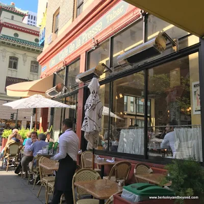 sidewalk seating at Cafe de la Presse in San Francisco, California