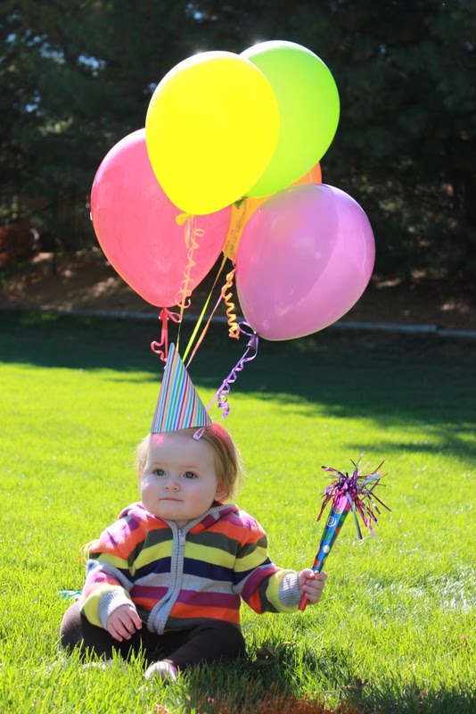 Emilynn, Brandon, and Harlow: Harlow&rsquo;s 1st Birthday!!