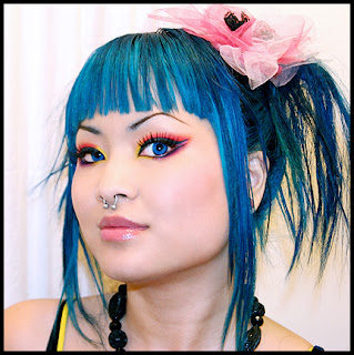 Makeup, Hair & Crafts: Vibrant Hair Color