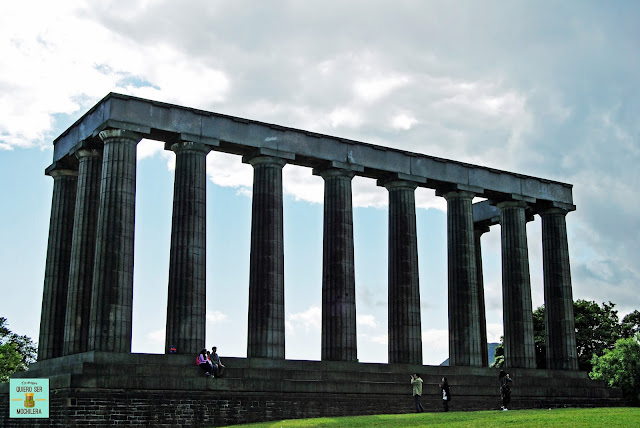Monumento Nacional en Calton Hill, Edimburgo