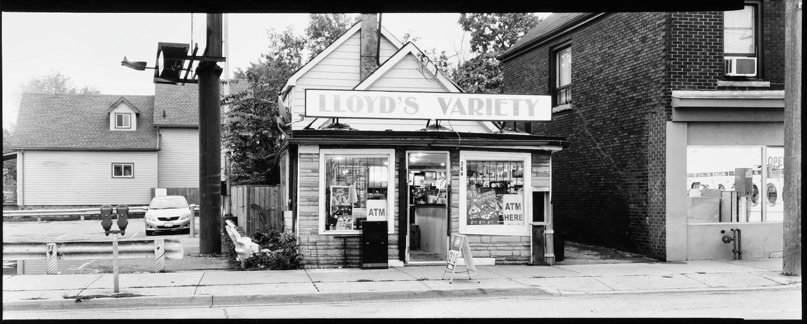 The Picture Desk Details and buildings along Kenilworth Avenue