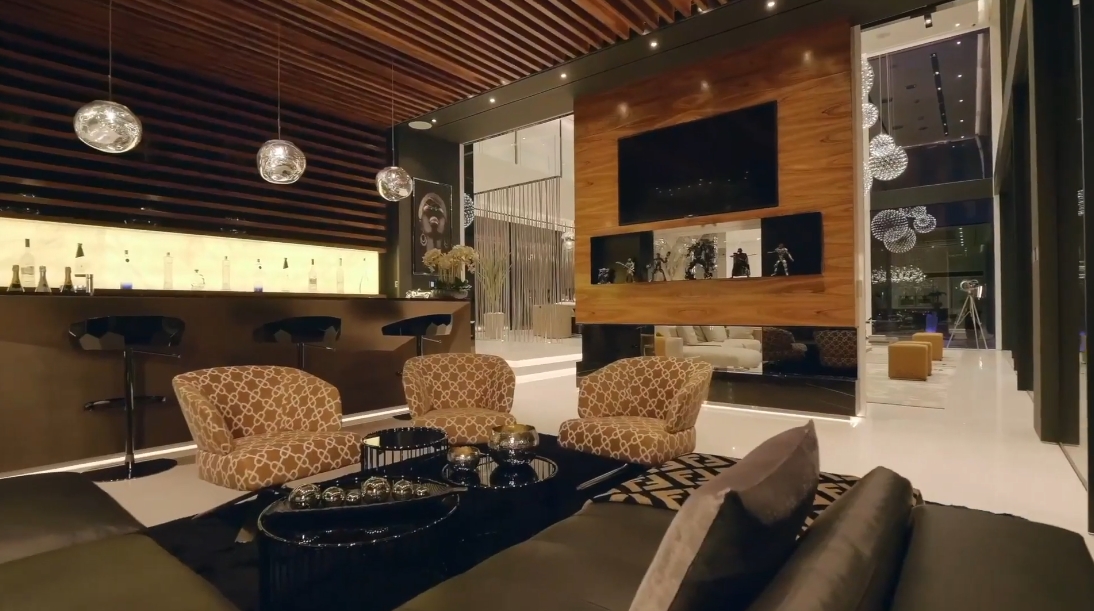 92 Interior Design Photos vs. ONE100, Palm Jumeirah Dubai Luxury Beach Mansion Tour