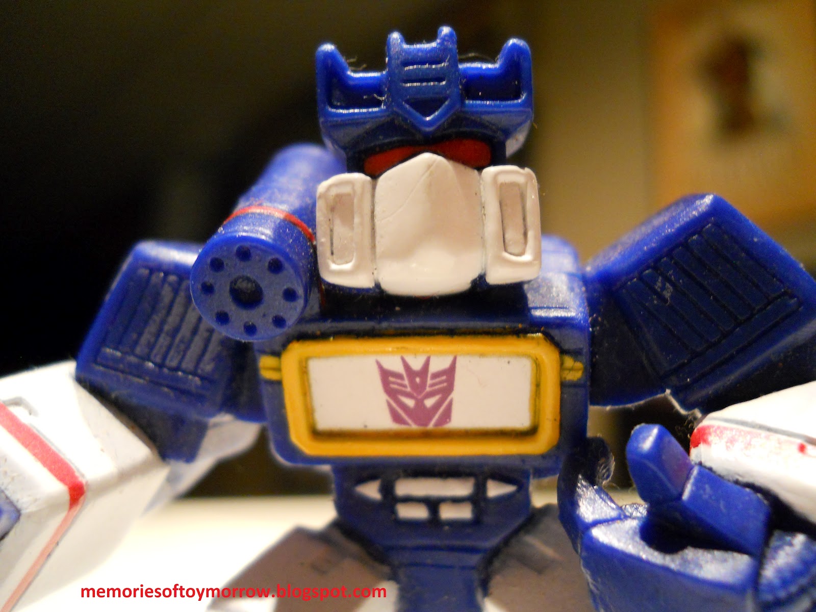 fan toys soundwave