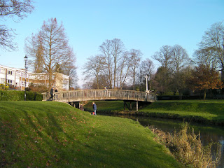 wooden bridge over river wey farnham gostrey meadow bridge