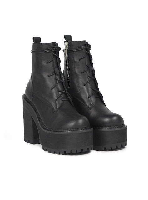 Moonstyled: UNIF CHOKE BOOTS