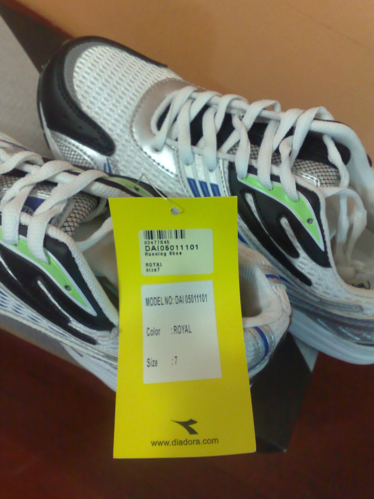 diadora running shoes