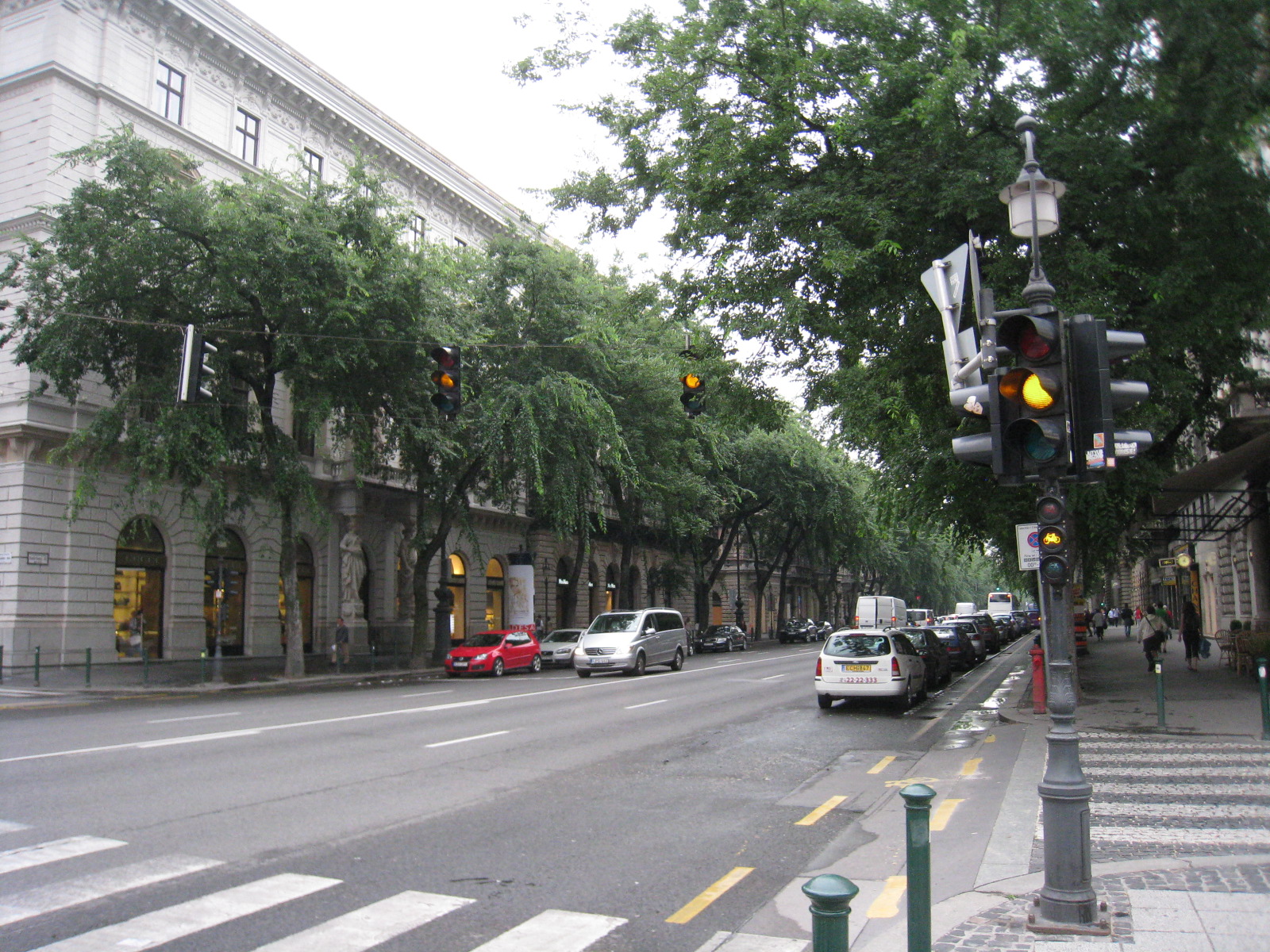 Travellabo Life アンドラーシ通り