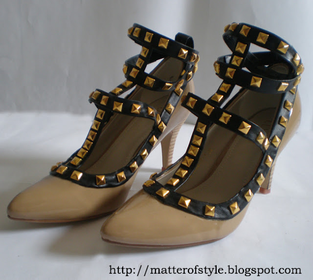 A Matter Of Style: DIY Fashion: Studded shoes DIY