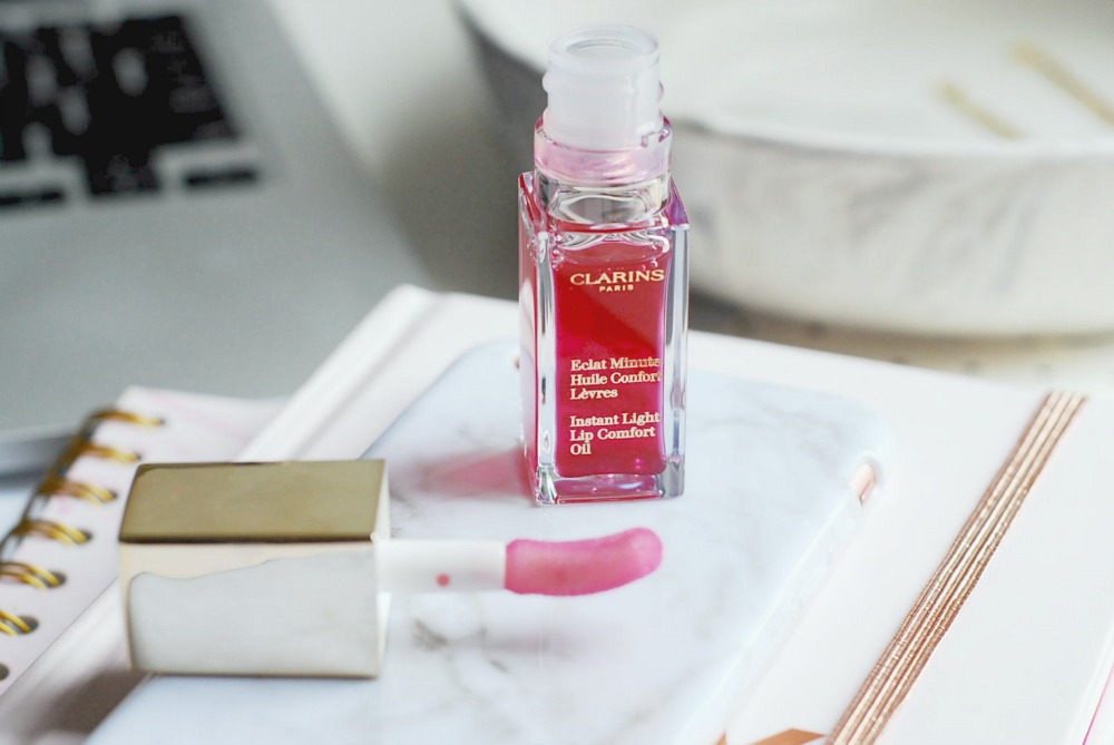 Clarins Instant Light Lip Comfort Oil in Raspberry Review and Swatches