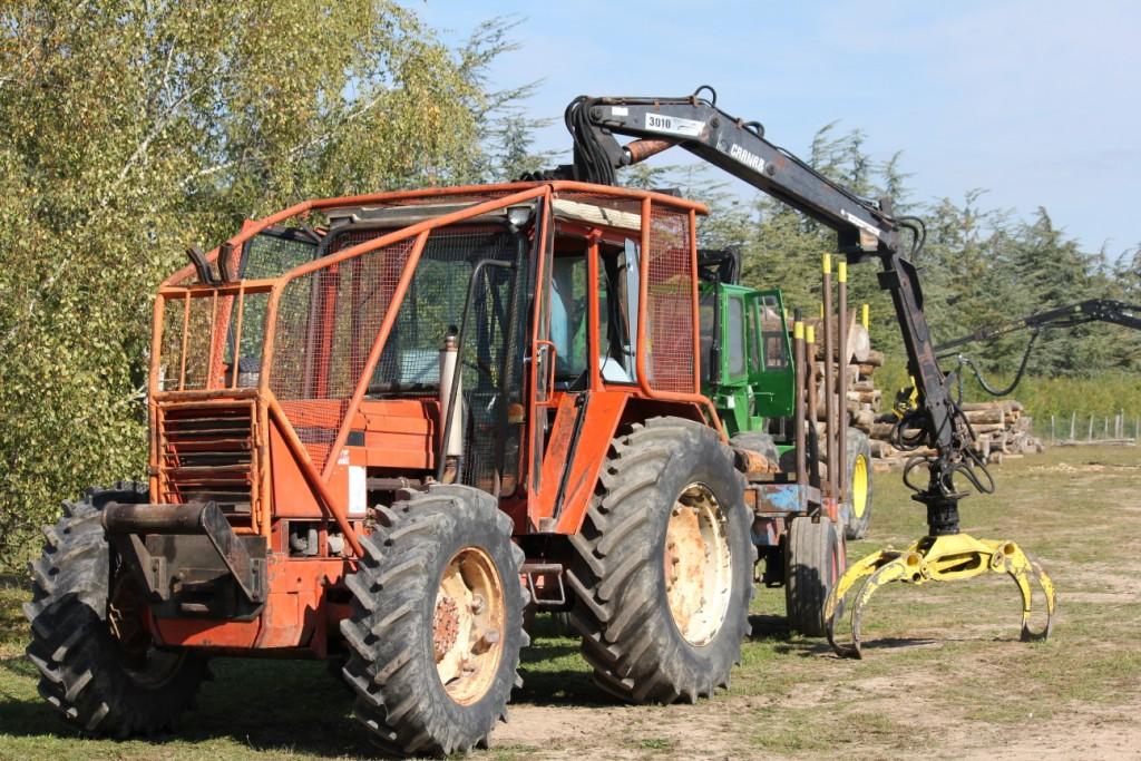 tracteur forestier renault