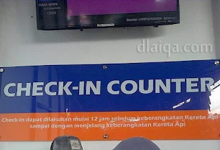 konter check-in untuk cetak tiket