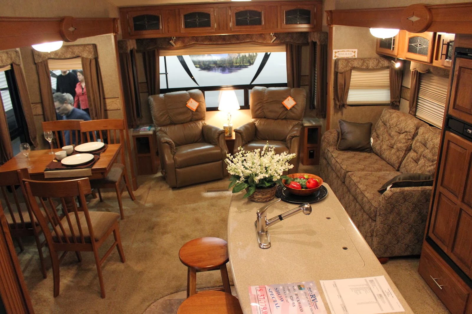 2014 RV Show Calendar (January April) with links Gr8LakesCamper