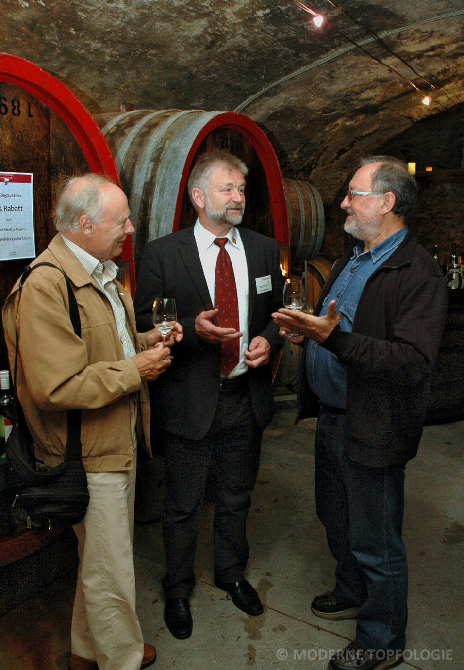 Udo Bamberger, Leiter der Abteilung Oenologie am Dienstleistungszentrum Ländliche Raum (DLR) Rheinhessen-Nahe-Hunsrück, im Keller des Staatsweingutes Bad Kreuznach