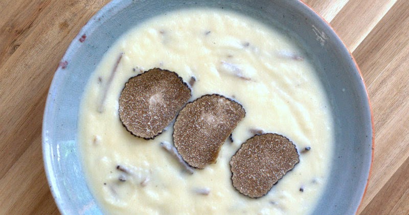 bushcooks kitchen: Sellerierahmsuppe mit Trüffel