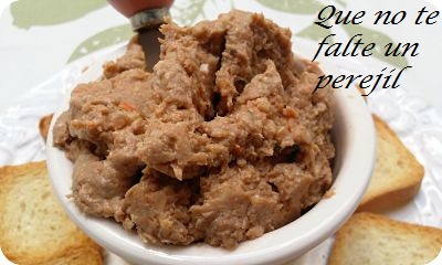 Paté De Sardinas Y Palitos De Cangrejos
