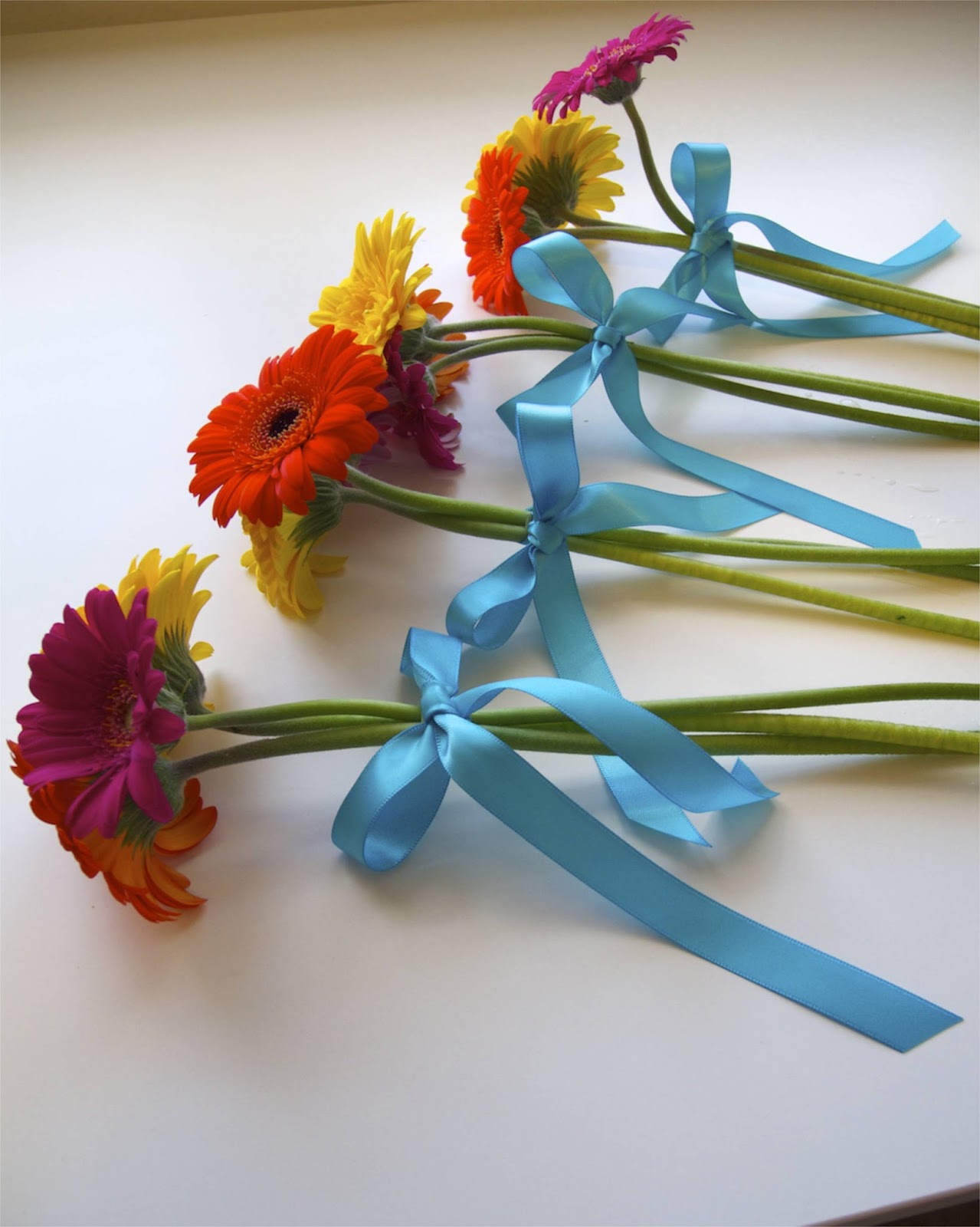 The Flower Girl Blog bright summer wedding flowers