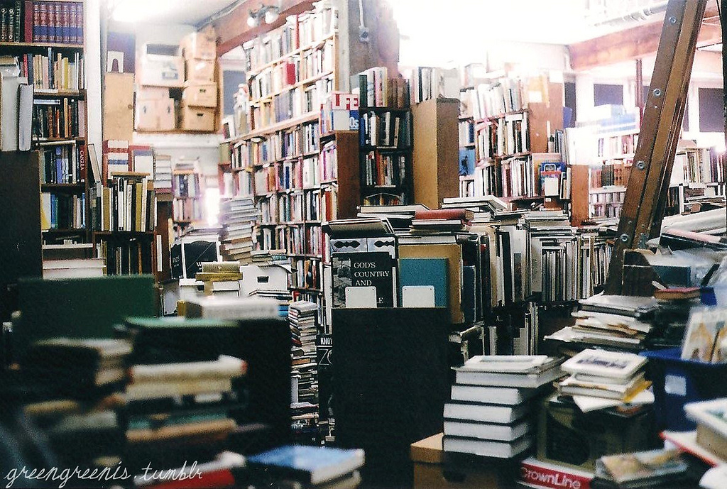 jAVIER_cIANCAS: SOBRE ALMACENAR LITERATURA