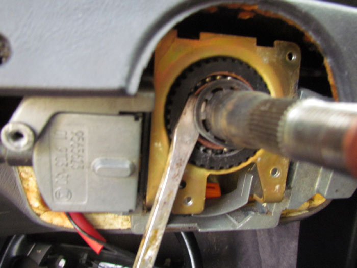 Steering Bushing Replacement on SAAB c900, Pt. 2 Crawls Backward (When