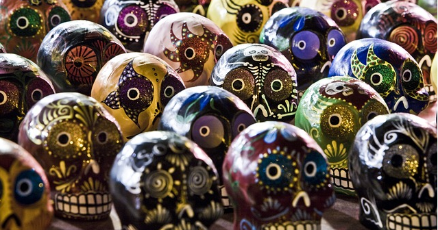 2SpeakRight: El Dia De Los Muertos vs. Halloween