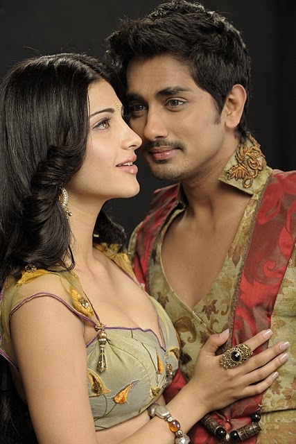 Shruti Hassan in Anaganaga O dheerudu