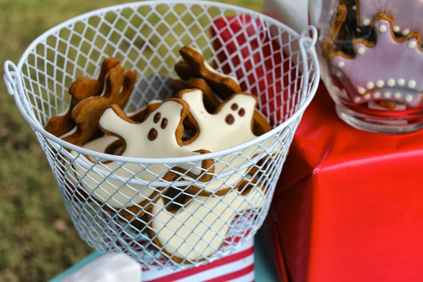 My Dog Treat Vendor Display Treat Dreams are Made Of This vendor-ideas-dog-business-dog-shop-pet-store-puppies