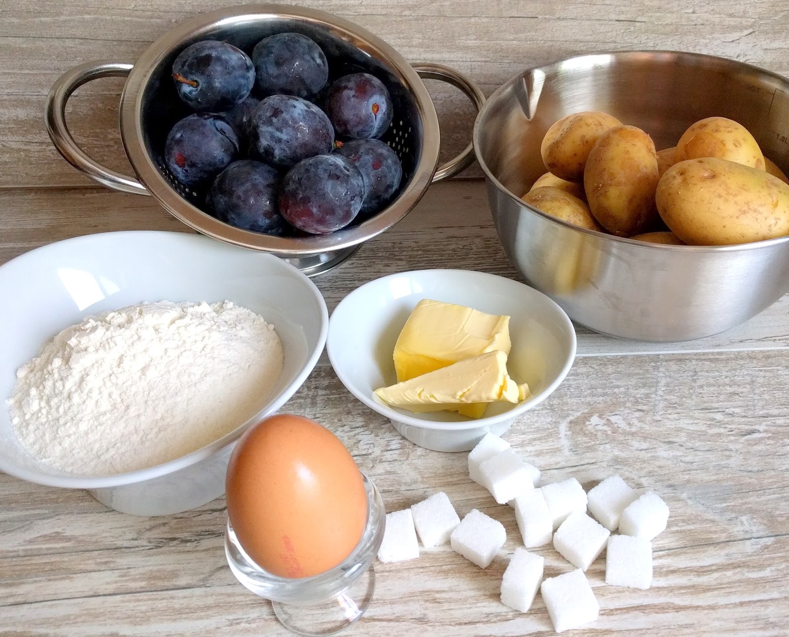 - Zwetschgen Knödel